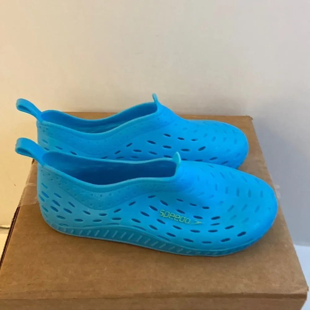 Kids speedo water‎ shoes large 9/10